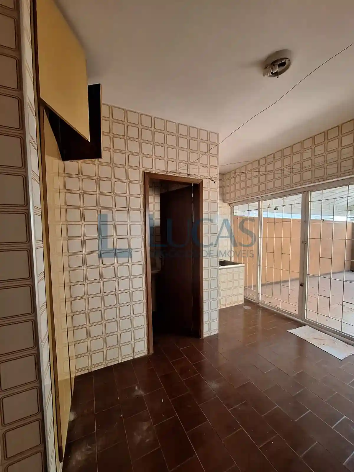 Casa com 3 quartos para aluguel, 360m² — foto 11 de 14