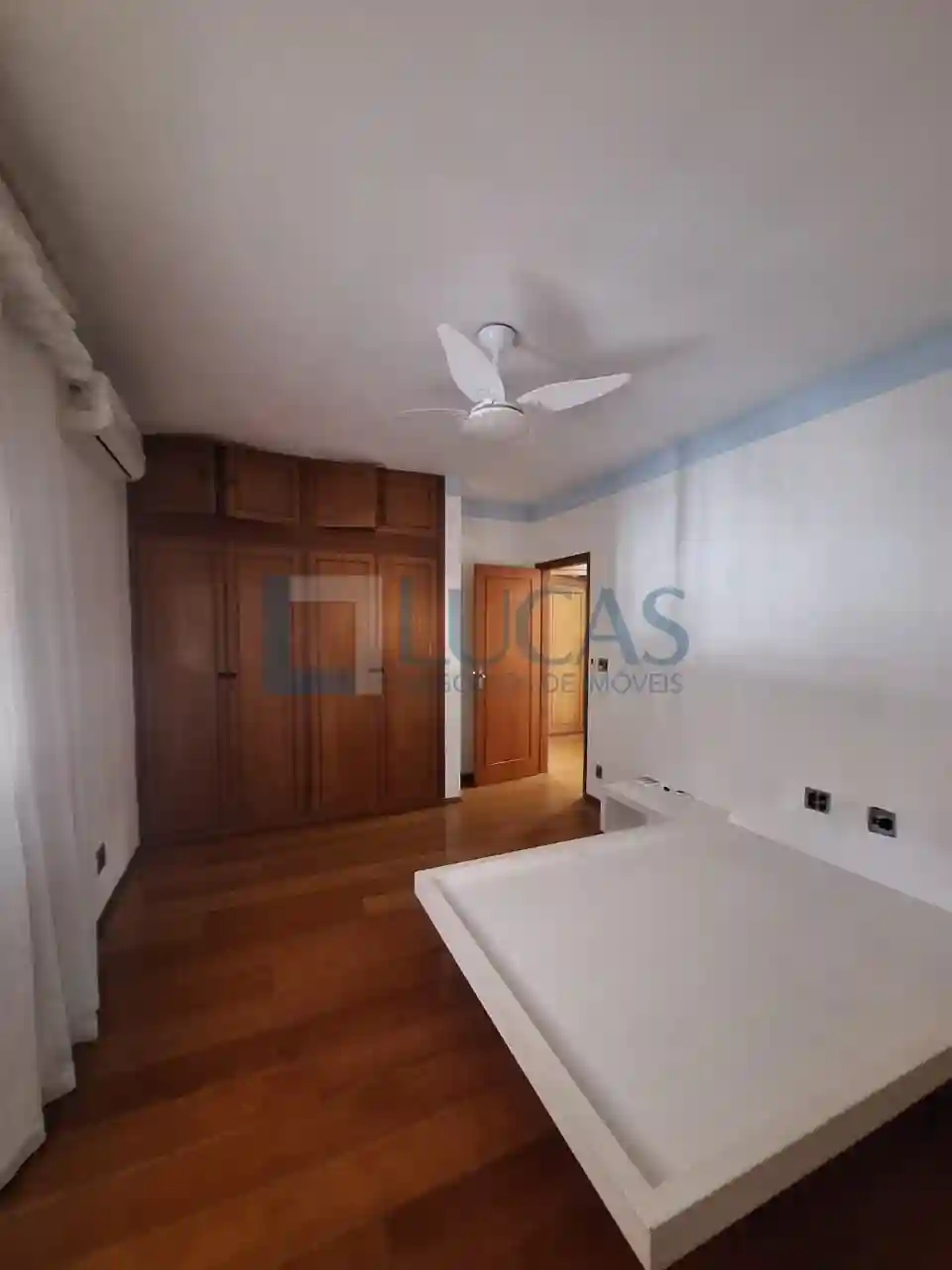Casa com 3 quartos para aluguel, 360m² — foto 13 de 14