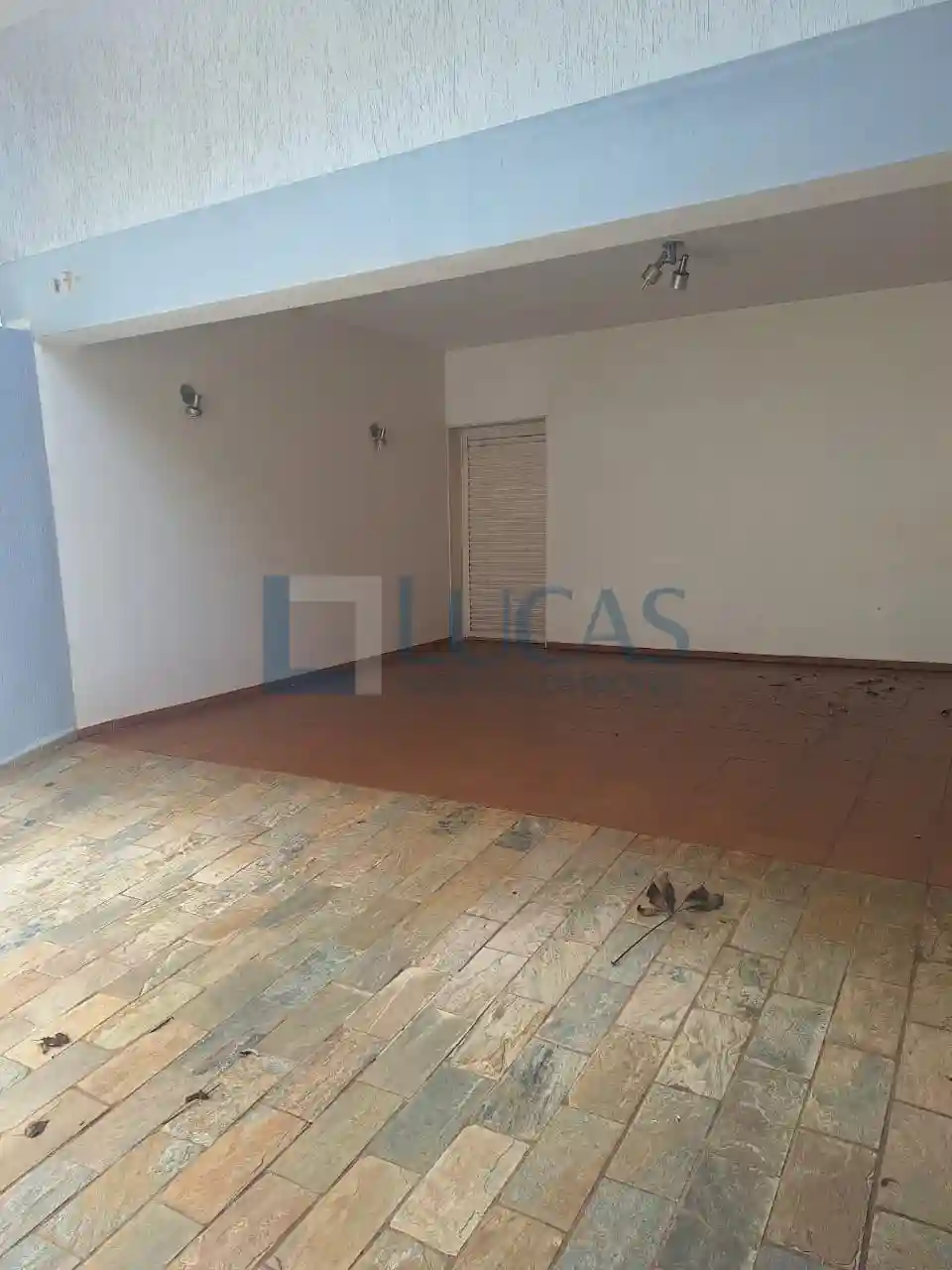 Casa com 3 quartos para aluguel, 360m² — foto 9 de 14