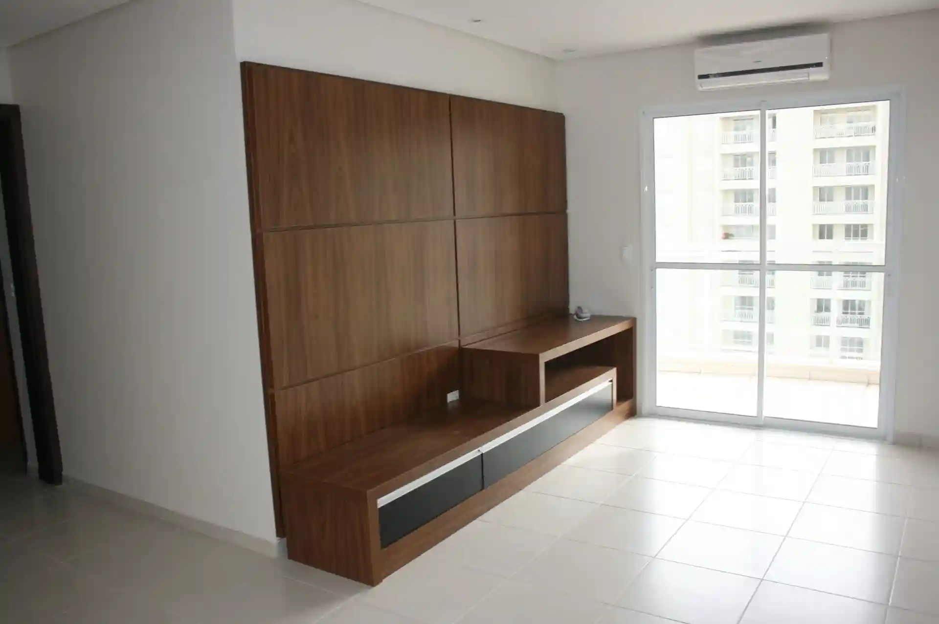 Apartamento com 2 quartos à venda, 72m² — foto 3 de 6