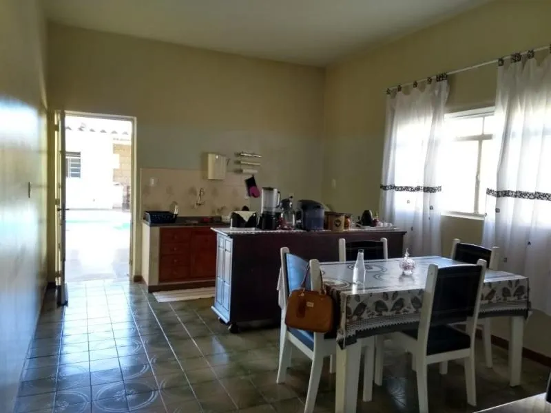 Casa à venda — foto 1 de 3