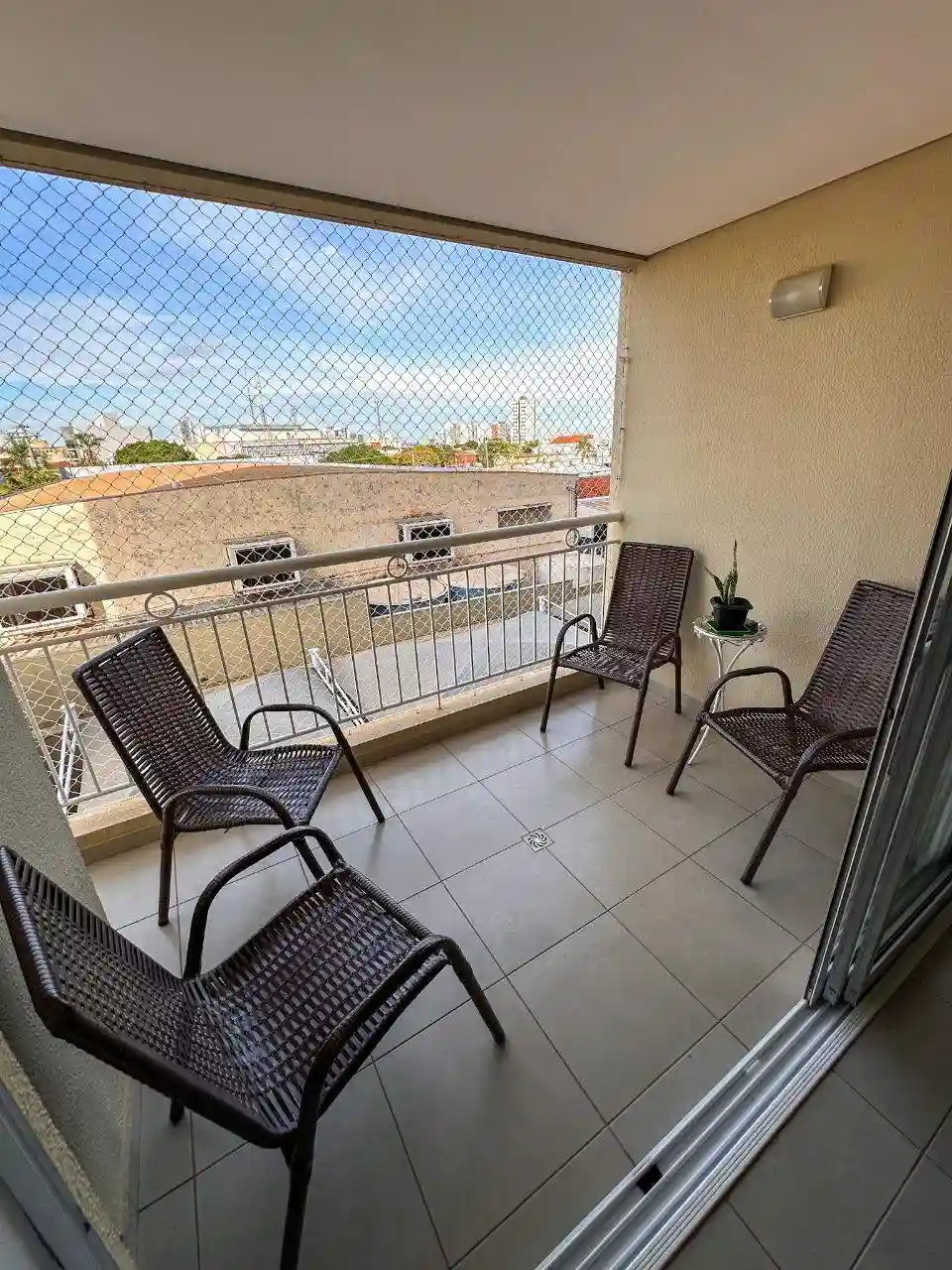 Apartamento com 2 quartos à venda, 72m² — foto 2 de 12