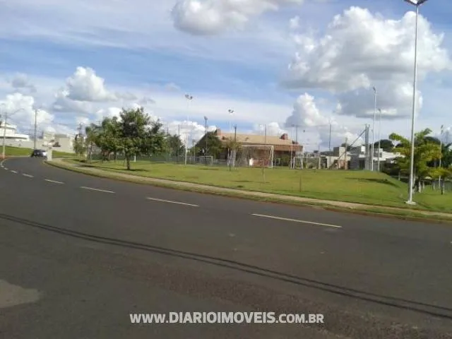Terreno / Lote / Condomínio à venda — foto 1 de 3