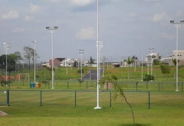 Terreno / Lote / Condomínio à venda — foto 3 de 5