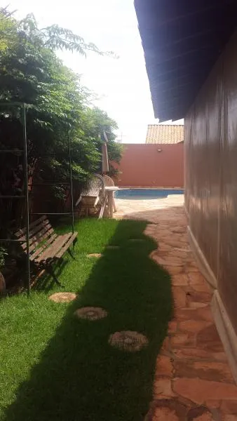 Casa de Condomínio à venda — foto 1 de 4