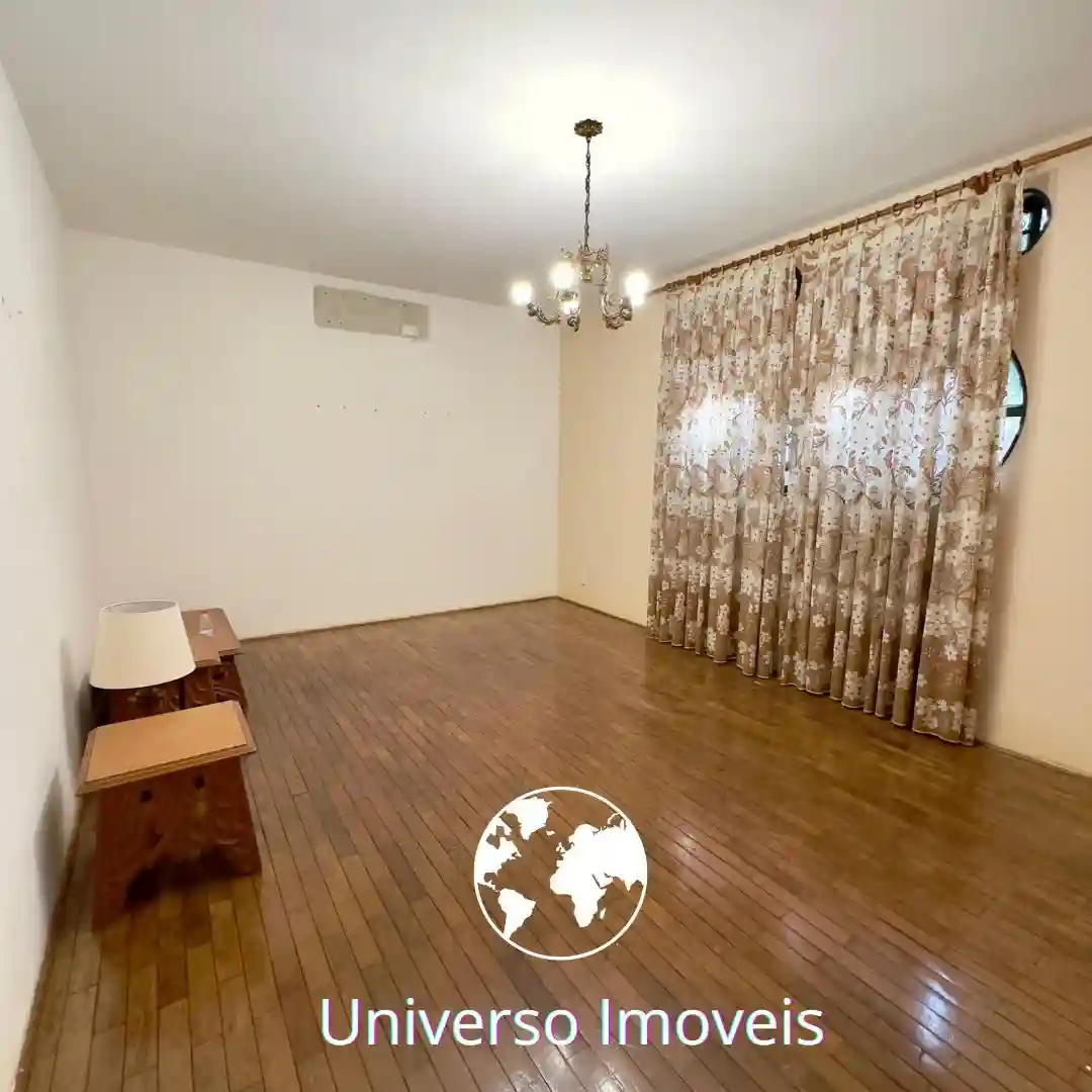 Casa com 3 quartos à venda, 227m² — foto 3 de 15