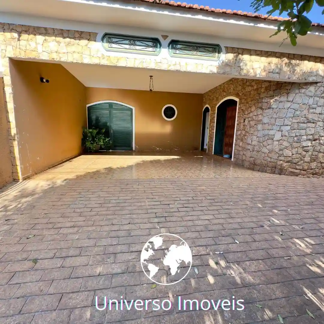 Casa com 3 quartos à venda, 227m² — foto 2 de 15
