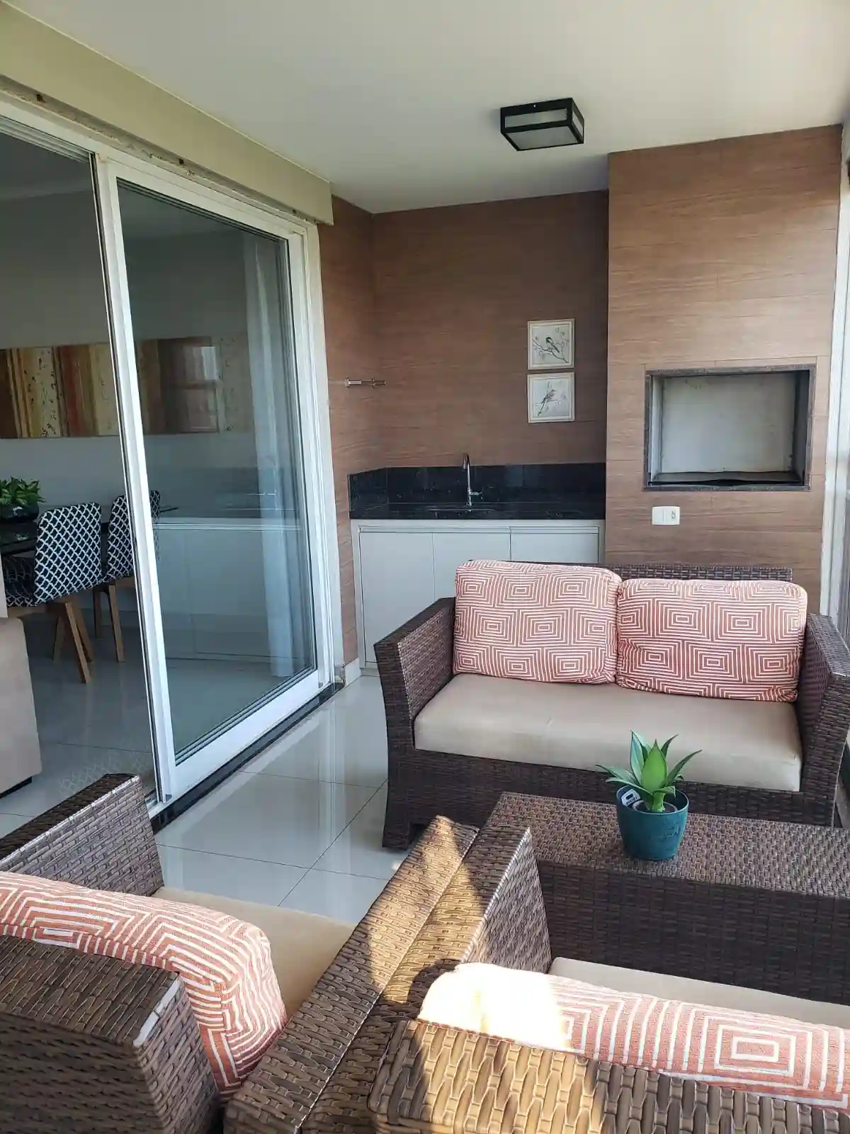 Apartamento com 3 quartos à venda, 104m² — foto 2 de 12