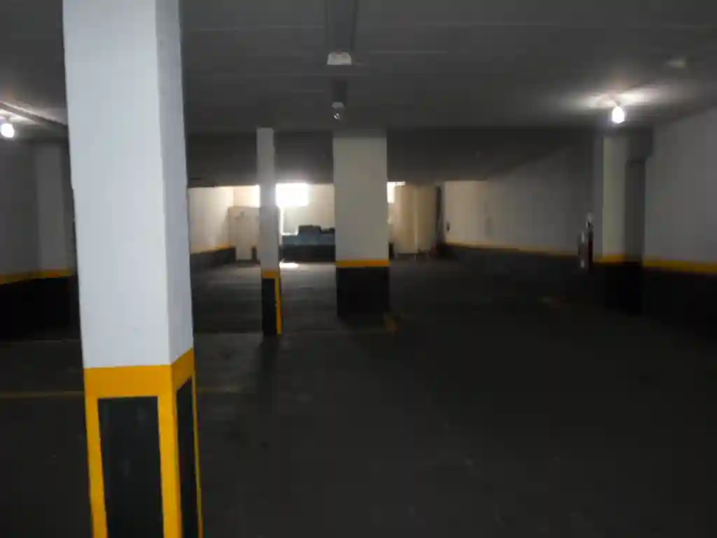 Loja / Salão / Ponto Comercial  à venda, 600m² — foto 3 de 7