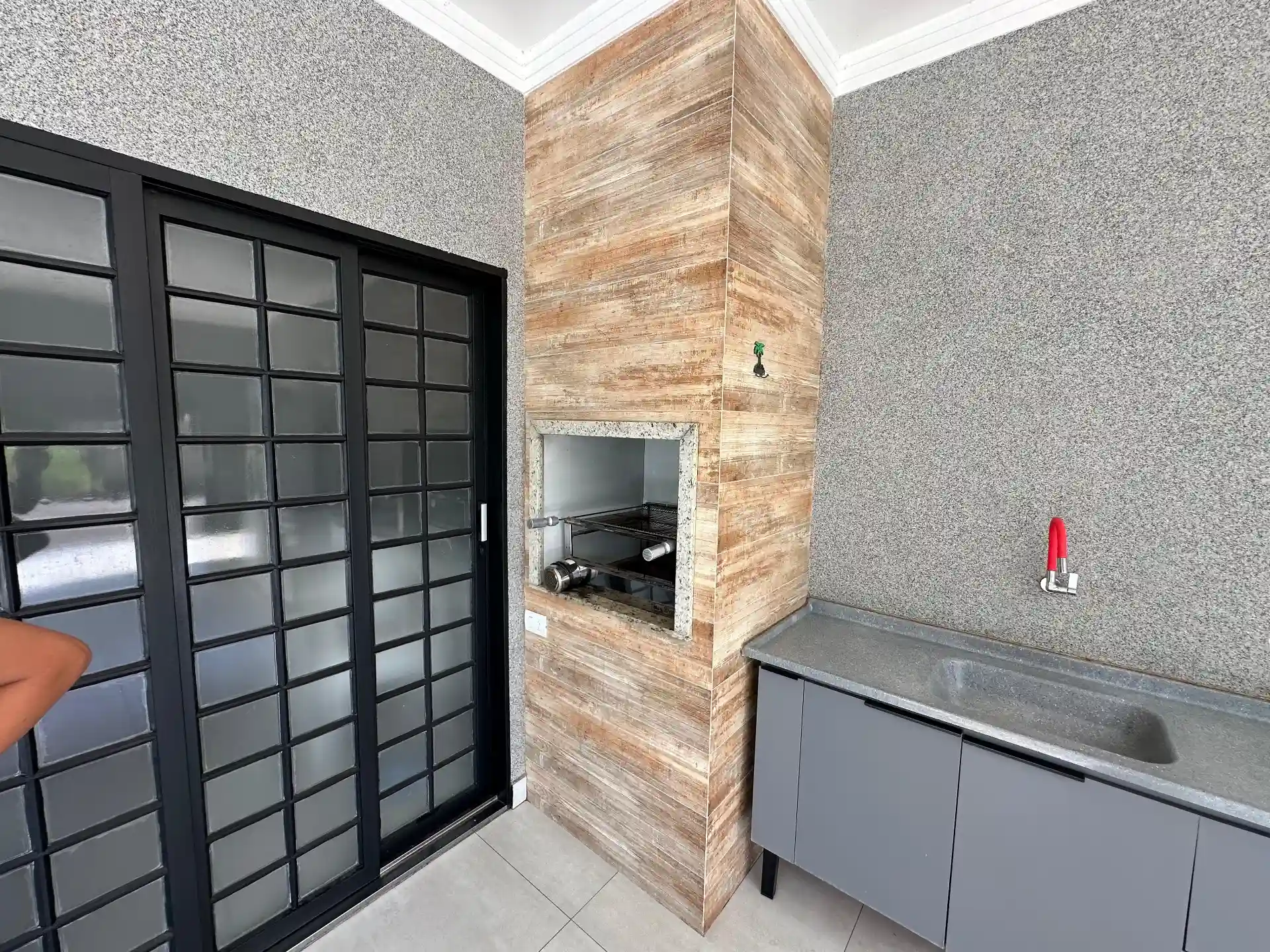 Casa com 3 quartos à venda, 133m² — foto 2 de 31