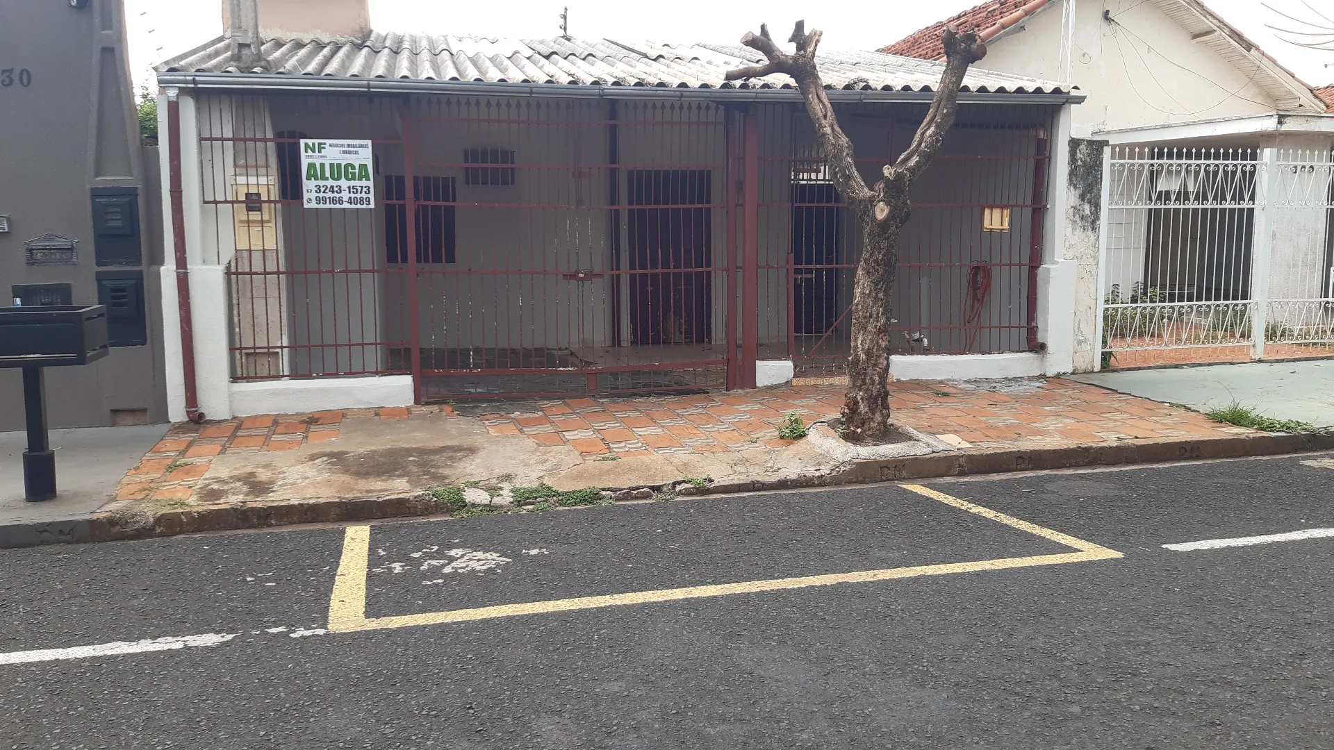 Casa com 3 quartos para aluguel, 40m² — foto 1 de 6