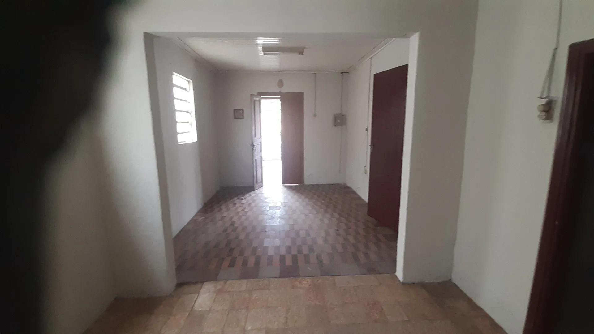 Casa com 3 quartos para aluguel, 40m² — foto 2 de 6