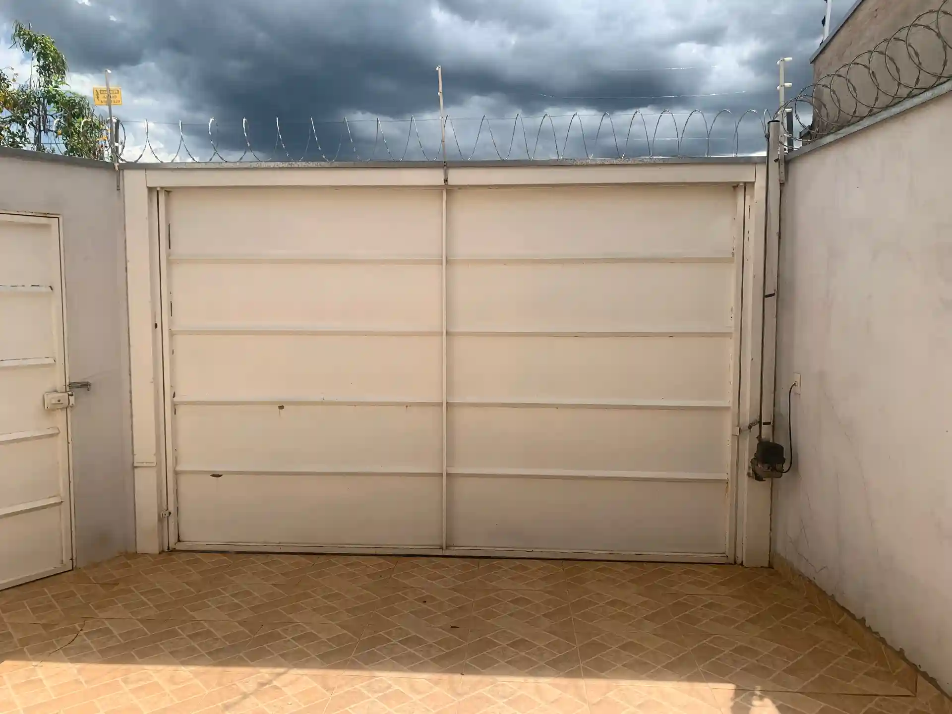 Casa com 2 quartos à venda, 111m² — foto 2 de 26