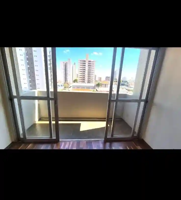 Apartamento com 3 quartos à venda, 105m² — foto 2 de 9