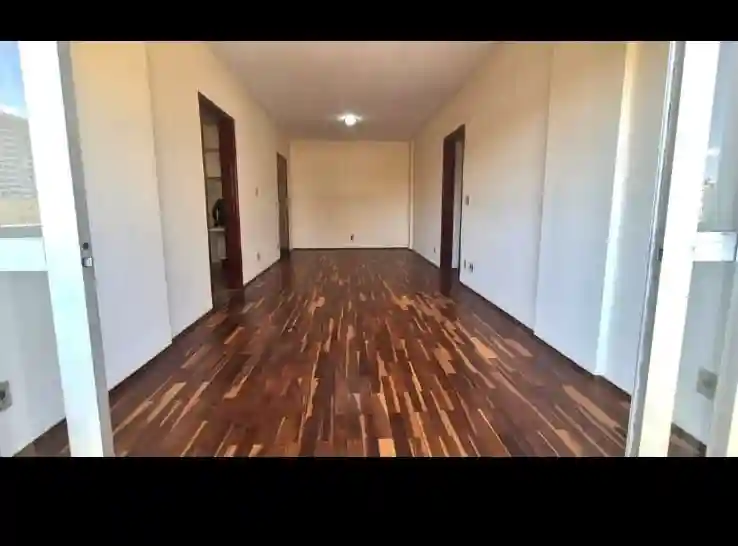 Apartamento com 3 quartos à venda, 105m² — foto 1 de 9