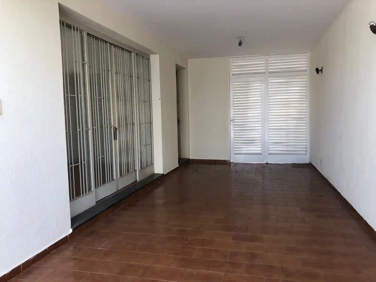 Casa à venda — foto 1 de 12