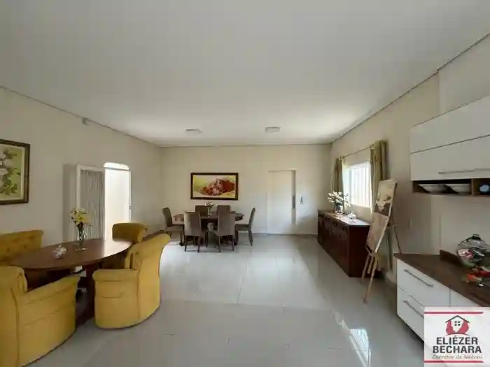 Casa com 3 quartos à venda, 242m² — foto 8 de 29