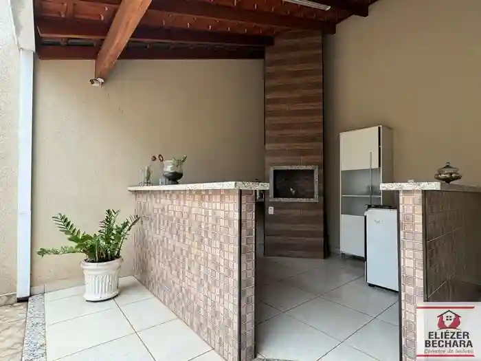 Casa com 3 quartos à venda, 242m² — foto 16 de 29