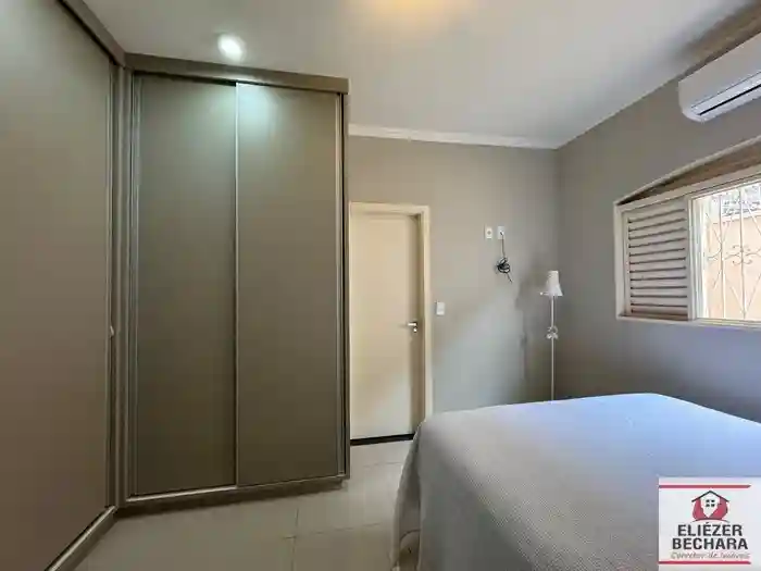 Casa com 3 quartos à venda, 242m² — foto 15 de 29