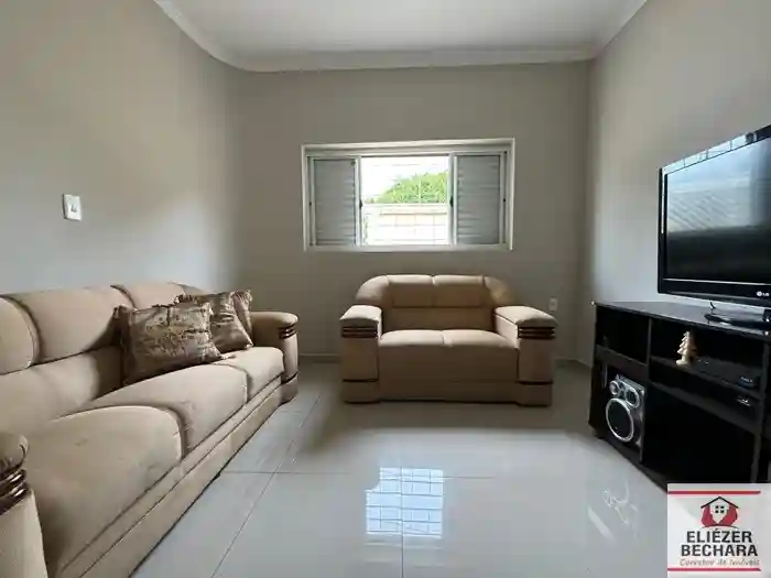 Casa com 3 quartos à venda, 242m² — foto 25 de 29