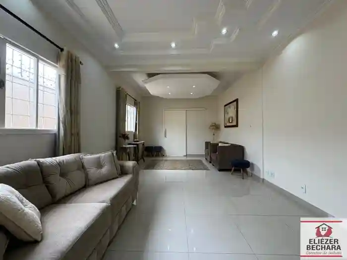 Casa com 3 quartos à venda, 242m² — foto 11 de 29