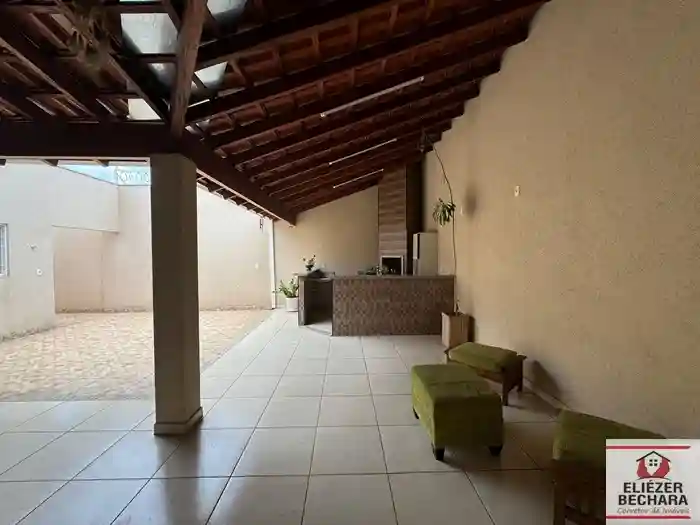 Casa com 3 quartos à venda, 242m² — foto 14 de 29