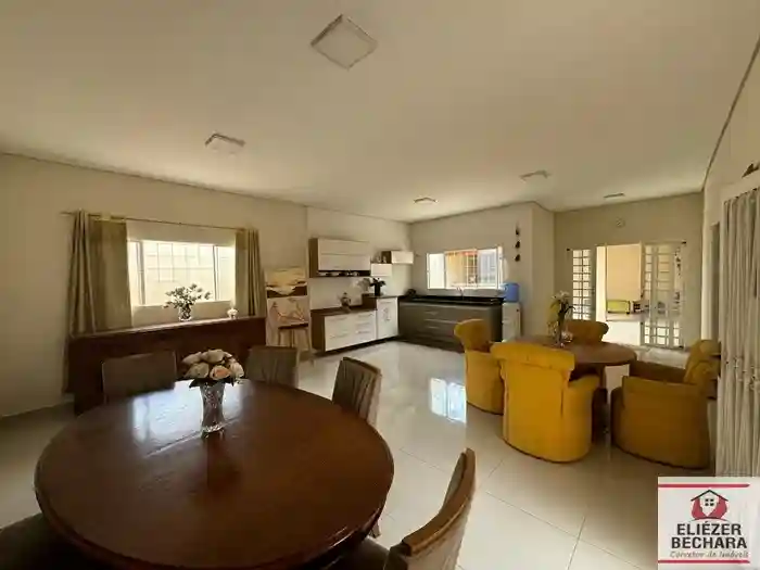 Casa com 3 quartos à venda, 242m² — foto 22 de 29