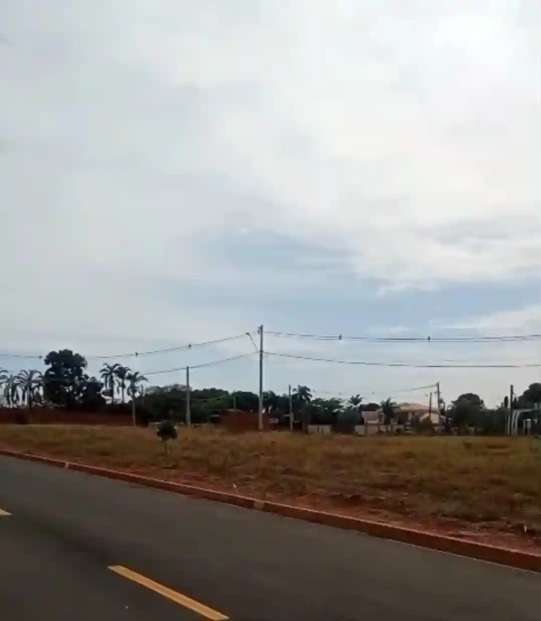 Terreno / Lote / Condomínio  à venda, 200m² — foto 3 de 5