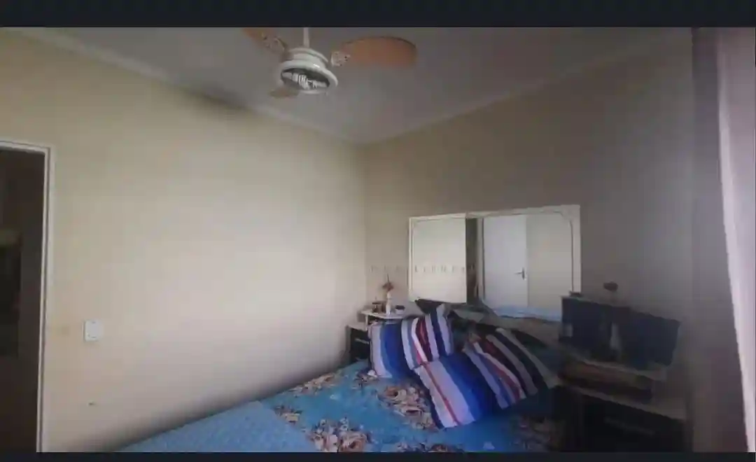 Casa com 2 quartos à venda, 200m² — foto 9 de 12