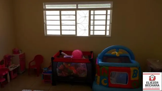 Casa à venda — foto 1 de 11