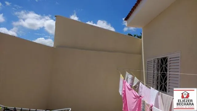 Casa à venda — foto 8 de 11
