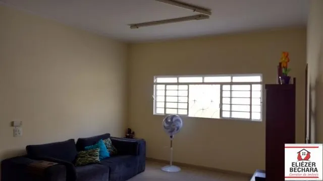 Casa à venda — foto 9 de 11