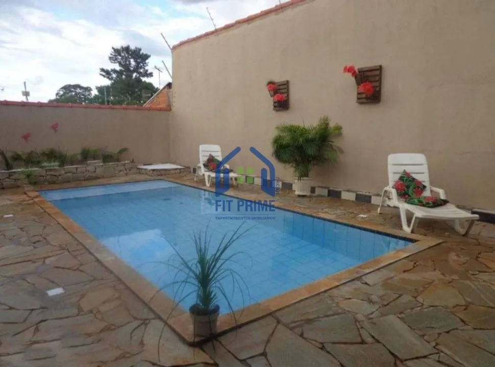 Casa à venda — foto 1 de 9