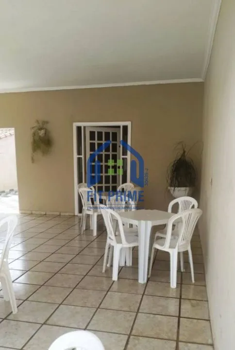 Casa à venda — foto 5 de 9