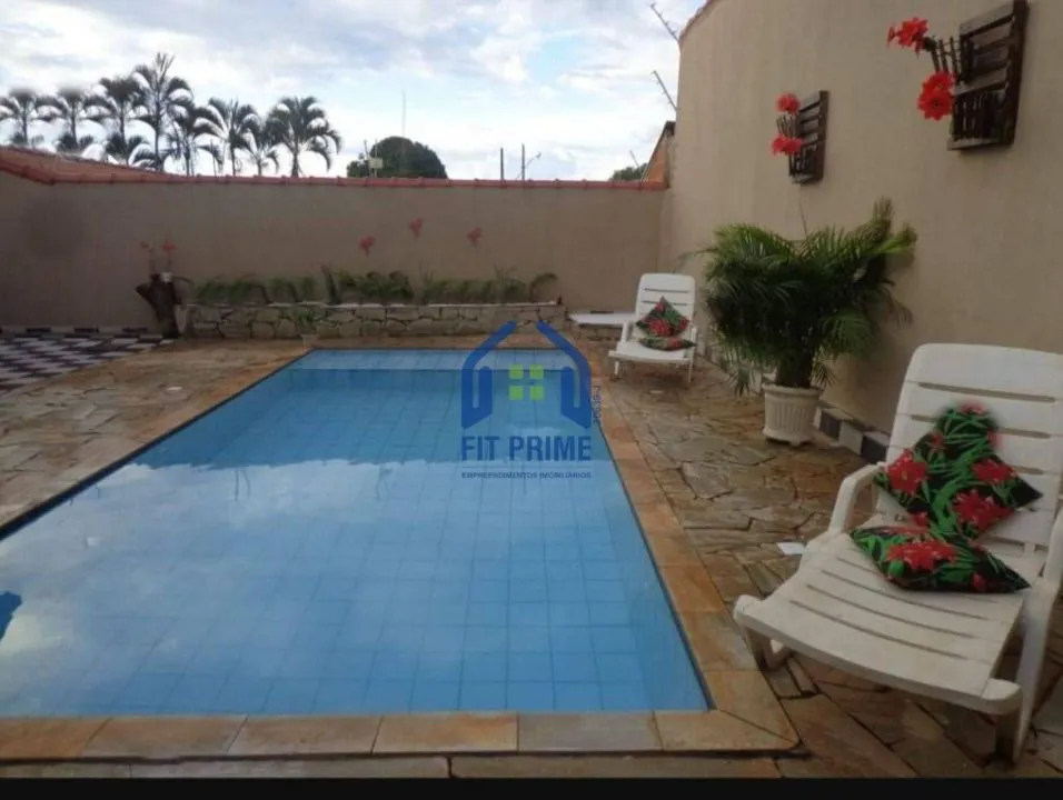 Casa à venda — foto 6 de 9