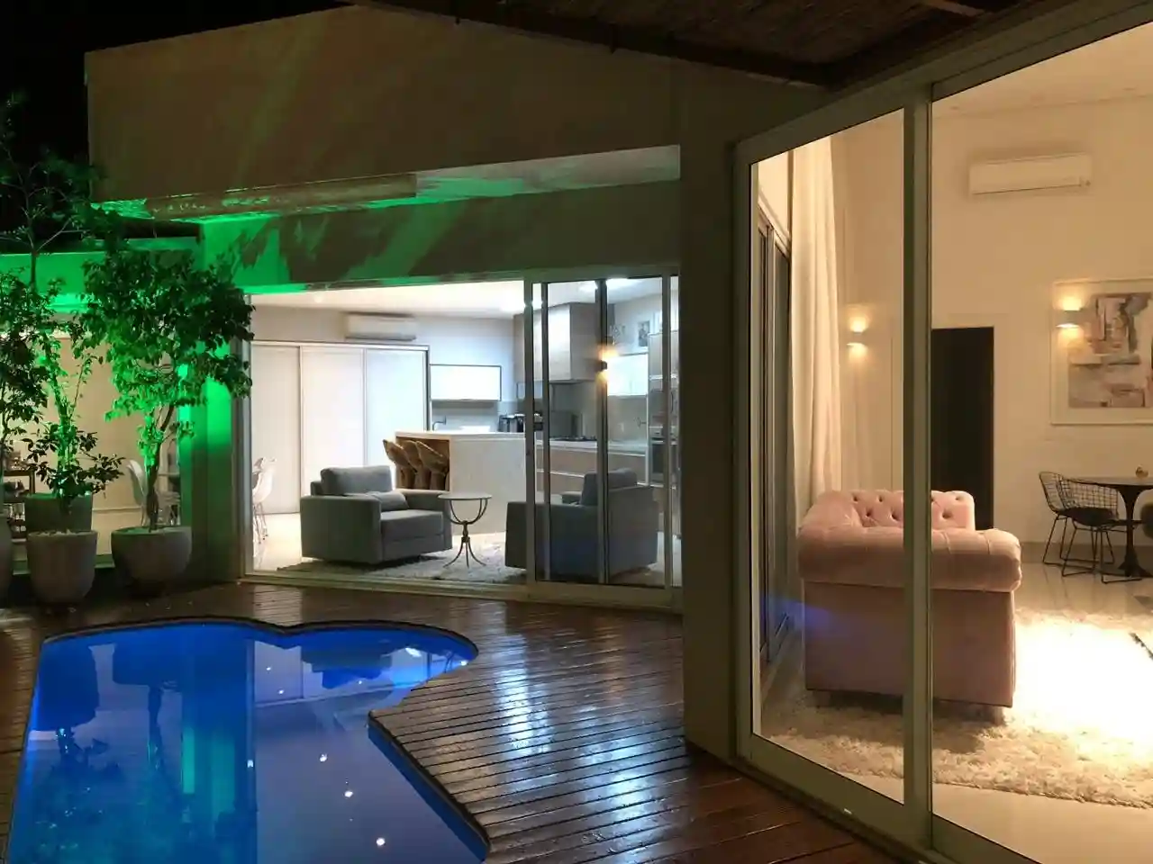 Casa de Condomínio com 3 quartos à venda, 445m² — foto 2 de 20