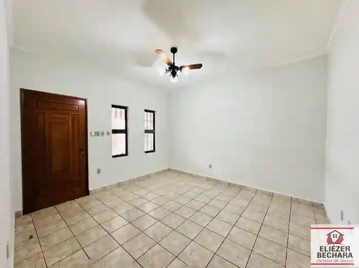 Casa com 3 quartos à venda, 141m² — foto 1 de 20