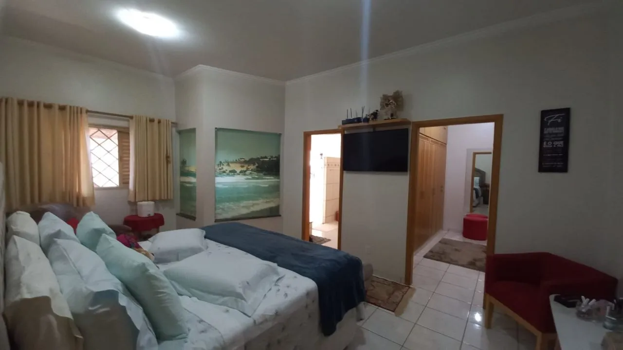 Casa à venda — foto 1 de 7
