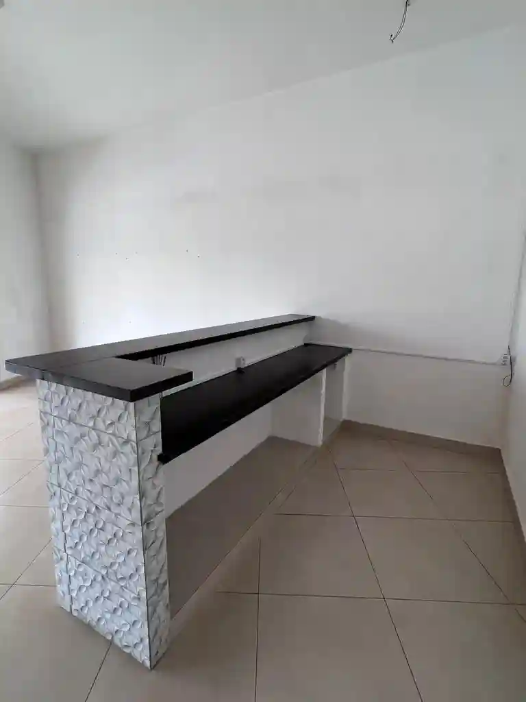 Loja / Salão / Ponto Comercial com 4 quartos para aluguel, 110m² — foto 5 de 8