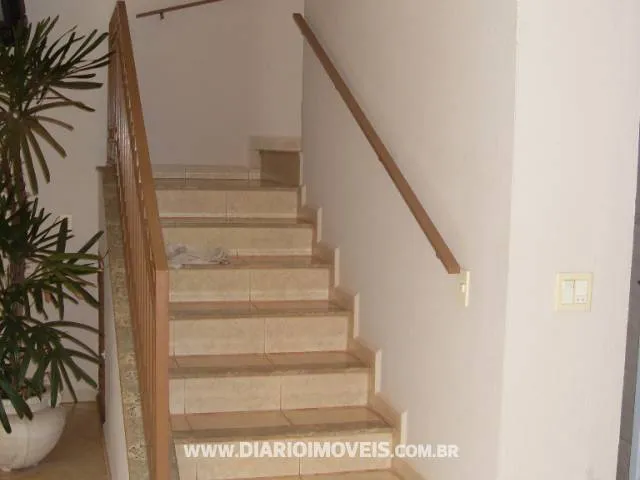 Casa com 3 quartos à venda, 300m² — foto 15 de 20