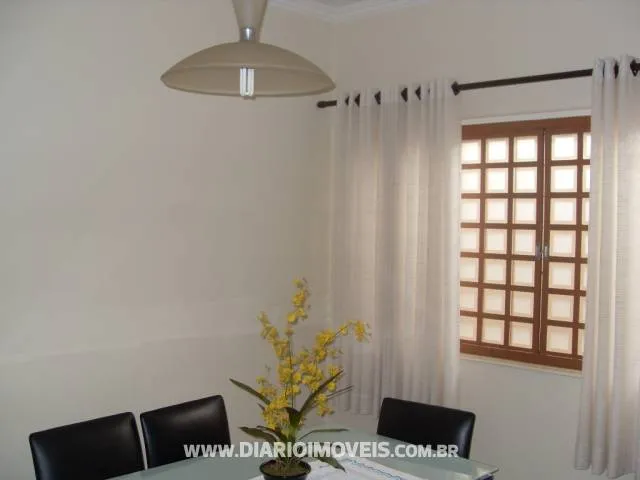 Casa com 3 quartos à venda, 300m² — foto 16 de 20