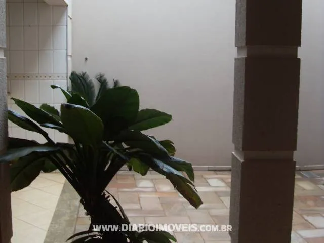 Casa com 3 quartos à venda, 300m² — foto 19 de 20