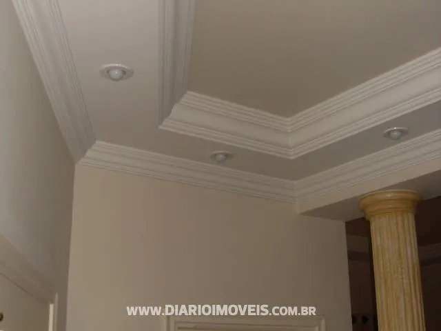 Casa com 3 quartos à venda, 300m² — foto 3 de 20
