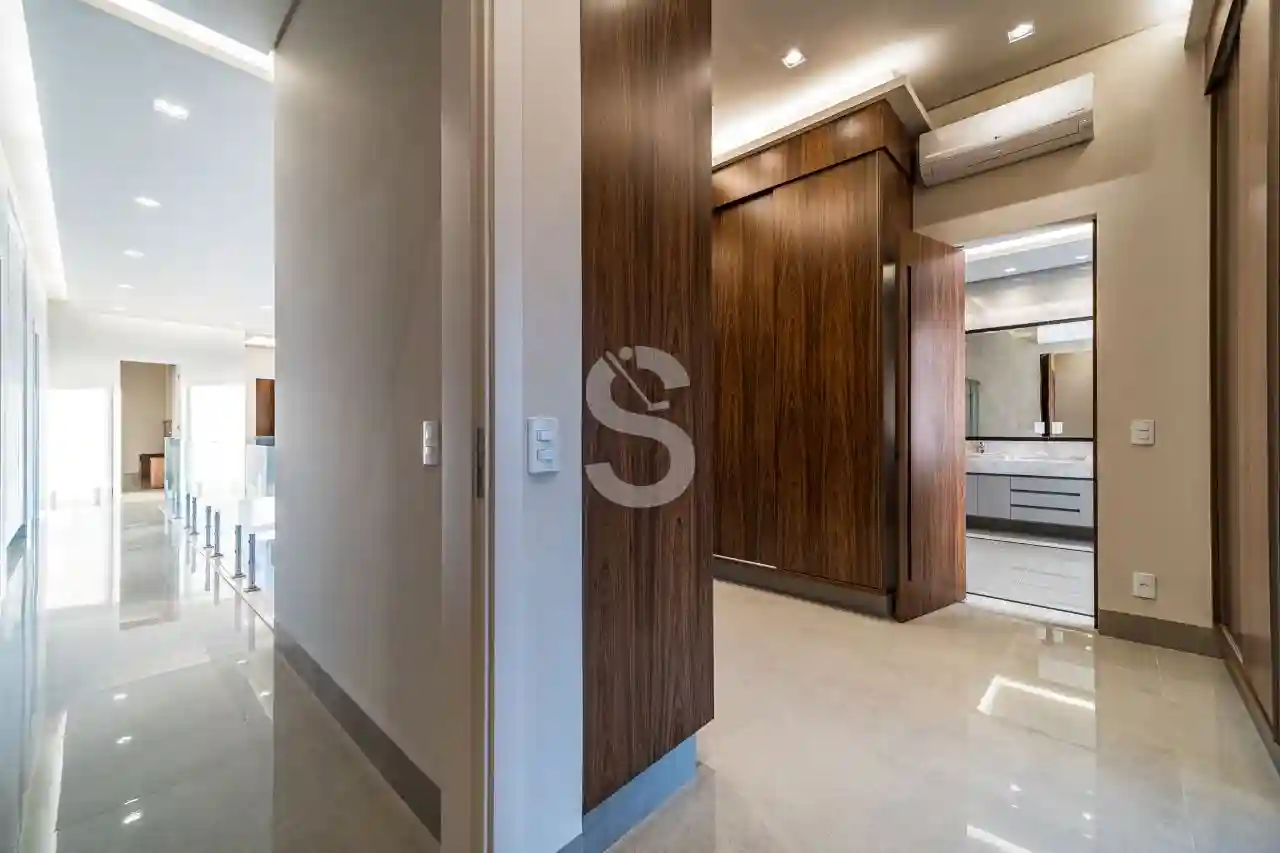 Casa de Condomínio com 5 quartos à venda, 550m² — foto 17 de 35