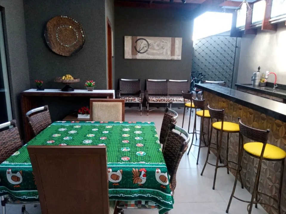 Casa de Condomínio à venda — foto 8 de 9