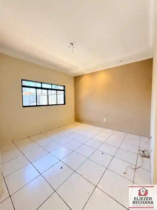 Casa com 3 quartos à venda, 150m² — foto 2 de 35