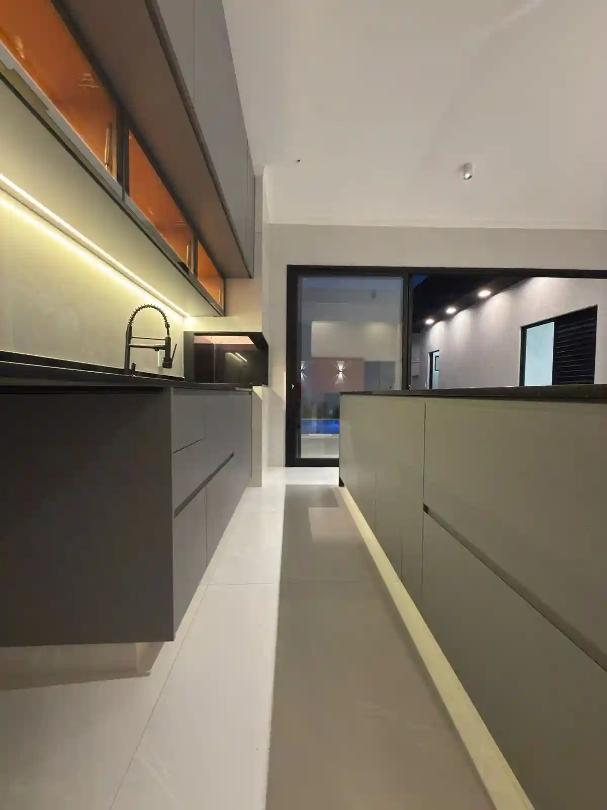 Casa de Condomínio com 3 quartos à venda, 145m² — foto 11 de 34