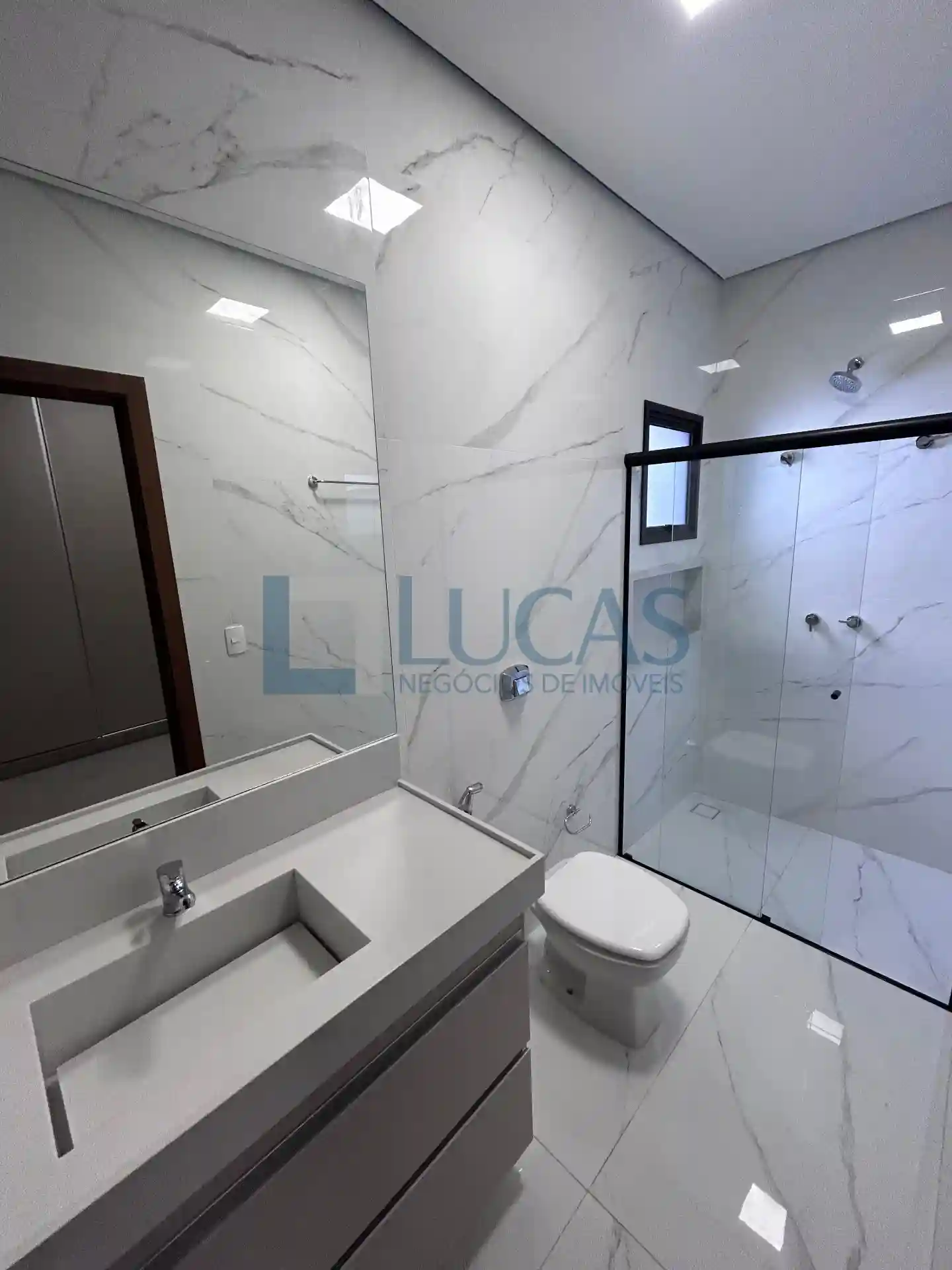 Casa de Condomínio com 3 quartos à venda, 170m² — foto 15 de 18