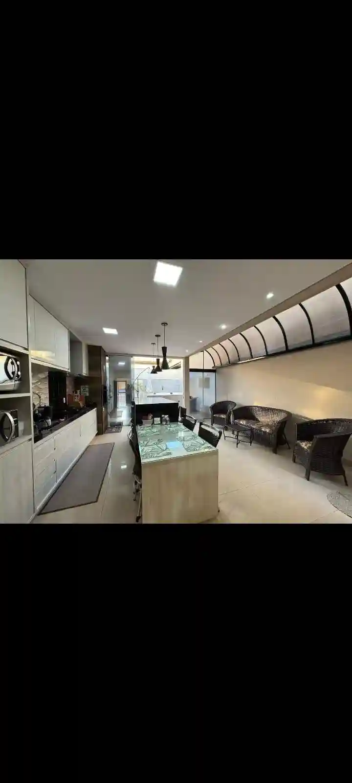 Casa de Condomínio com 3 quartos à venda, 253m² — foto 4 de 10