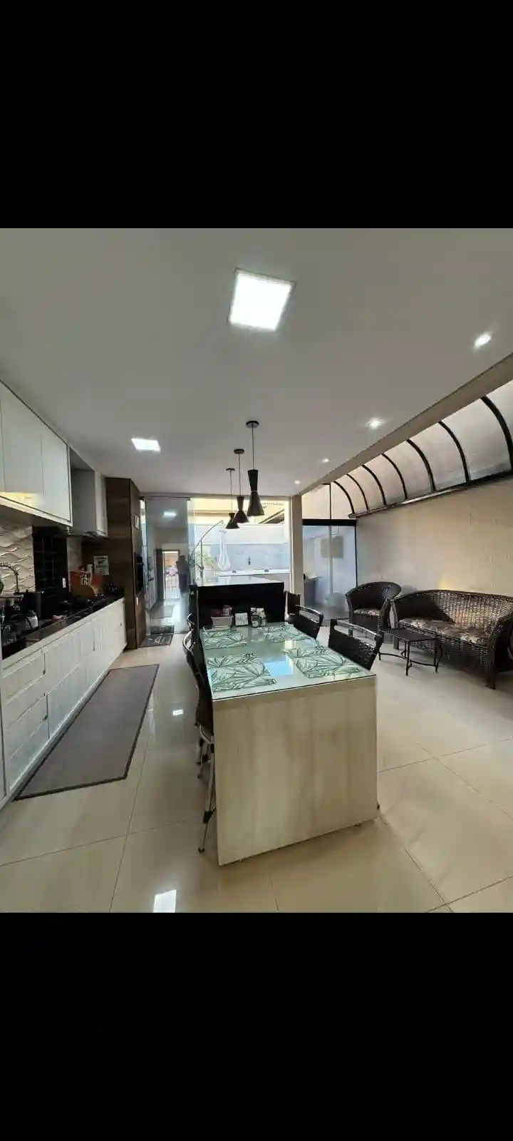 Casa de Condomínio com 3 quartos à venda, 253m² — foto 5 de 10